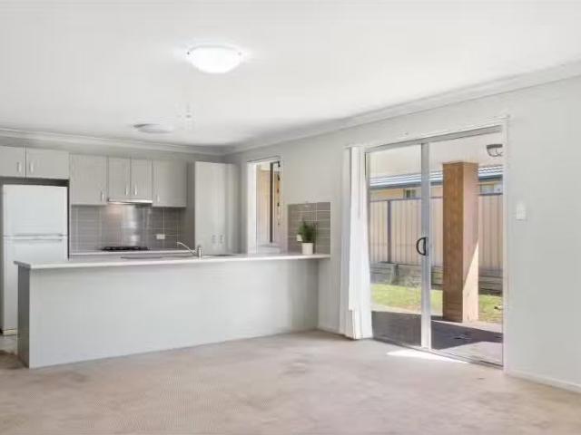Unique 16 Trebbiano Drive, Cessnock House for rent Listed by.
