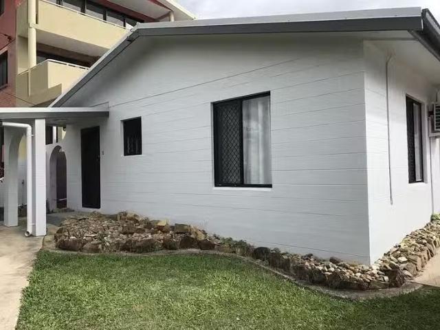 Cheap 1/6 Waterson Way, Airlie Beach, QLD 4802