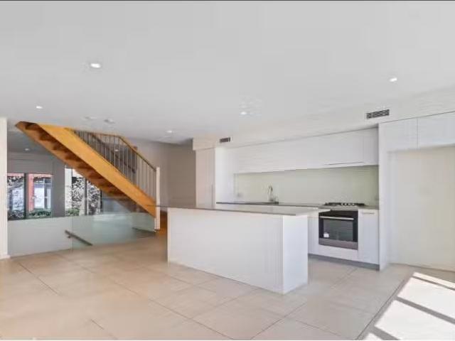 Cozy 17/3 Runge Place, NORWOOD Townhouse for rent Listed by G.