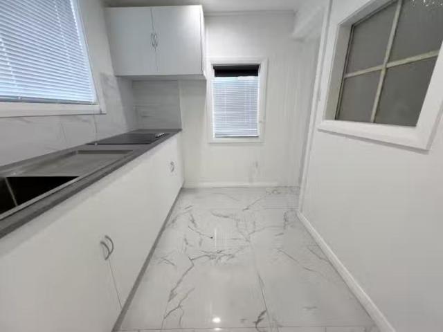 Nice 1/72 Harslett Crescent, BEVERLEY PARK House for rent Lis.