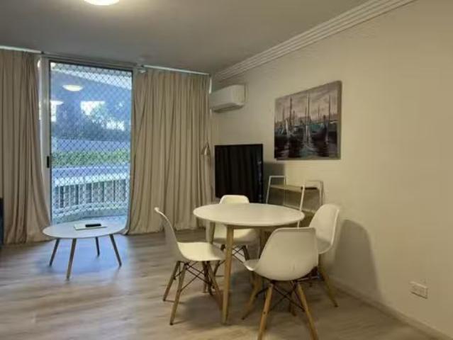 Nice 17 Anne Avenue, Broadbeach, QLD 4218