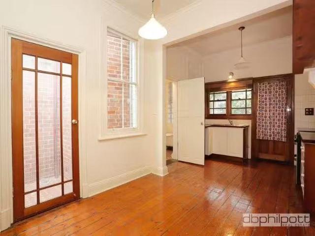 Unique 17 Gray St, ADELAIDE House for rent Listed by Rebecca.