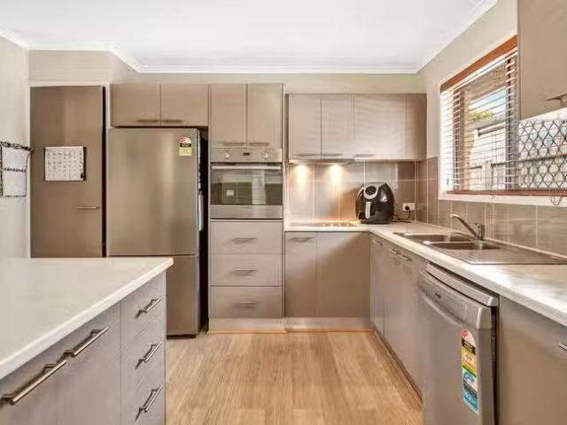 Charming 17 Landsborough Street, Rochedale South, QLD 4123