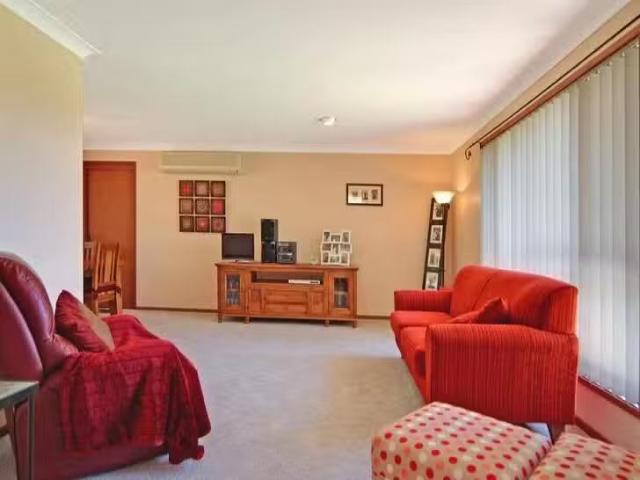 Rental! 17 Rayleigh Drive, Worrigee, NSW 2540