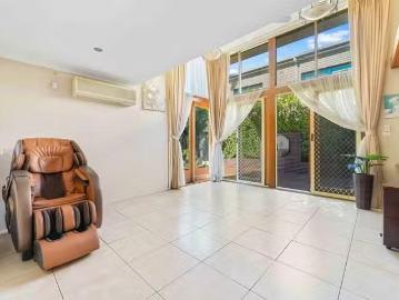 For Rent! 17 Royal Street, Chatswood, NSW 2067