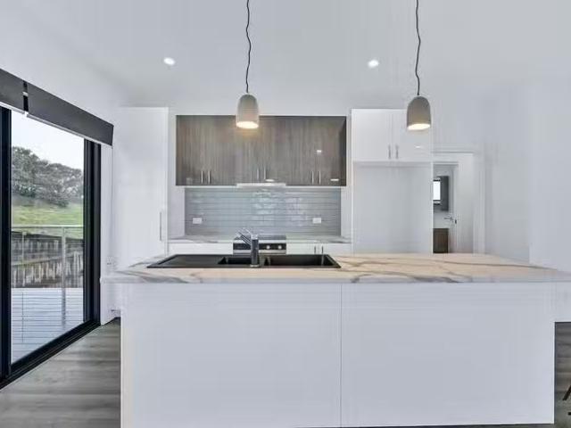 Deal! 1/7 9 Malachi Court, Newnham, TAS 7248