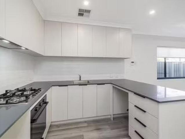 For Rent! 17C Frederick Street, Wanneroo, WA 6065