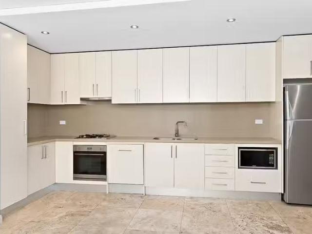Rental! 18/19 23 Crown Street, St Peters NSW 2044