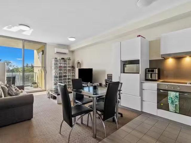 Cozy 18/28 Goodwood Parade, Burswood, WA 6100
