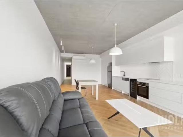 Cheap 18/34 Patrick St, Hobart Apartment for rent Listed by L.