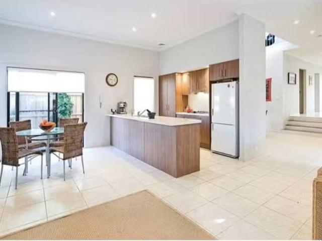 Cheap 187 Garden Street, Warriewood House for rent Listed by.