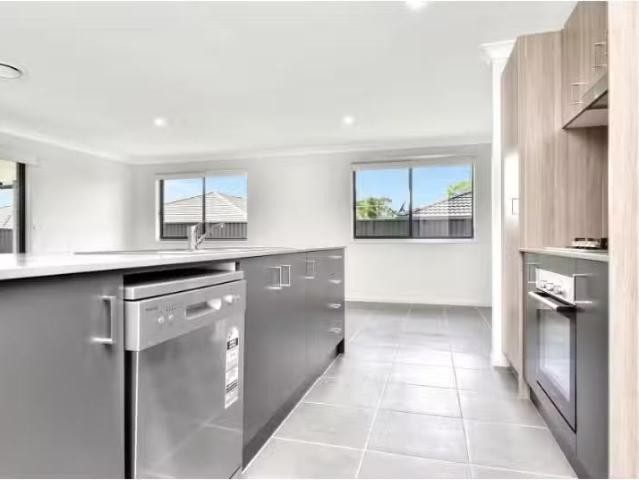 For Rent! 18 Maitland Lane, Cessnock House for rent Listed by.