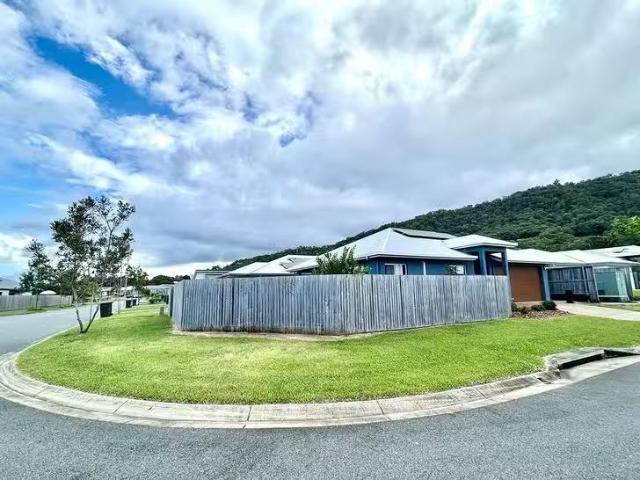Cozy 18 Maritime Way, Trinity Beach, QLD 4879