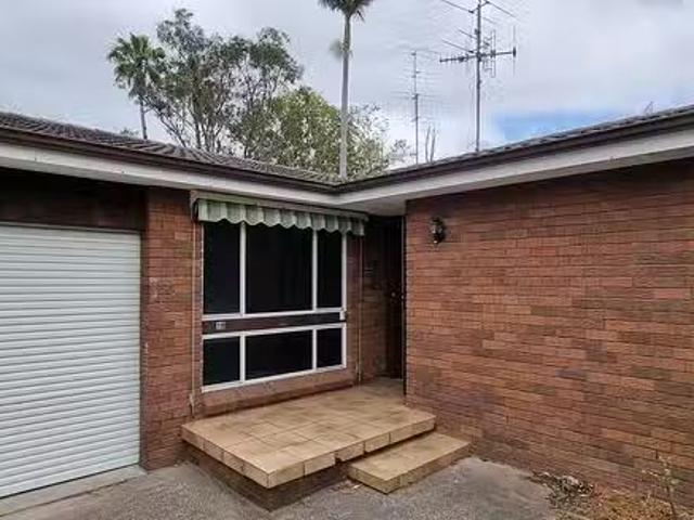 Cozy 18 Bluebell Avenue, Berkeley Vale, NSW 2261