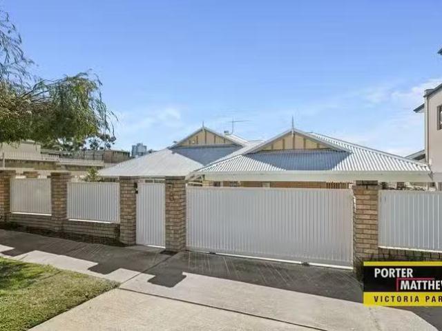 For Rent! 1/8 Clarence Street, South Perth, WA 6151