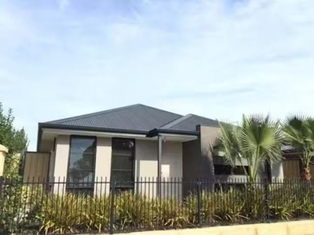Nice 18 Kalbarri Avenue, Yanchep, WA 6035