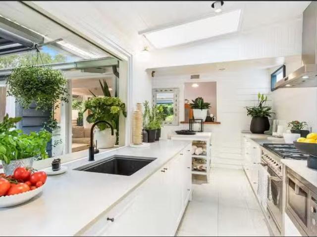 Cozy 18 Rosalind Street, Cammeray House for rent Listed by Ke.