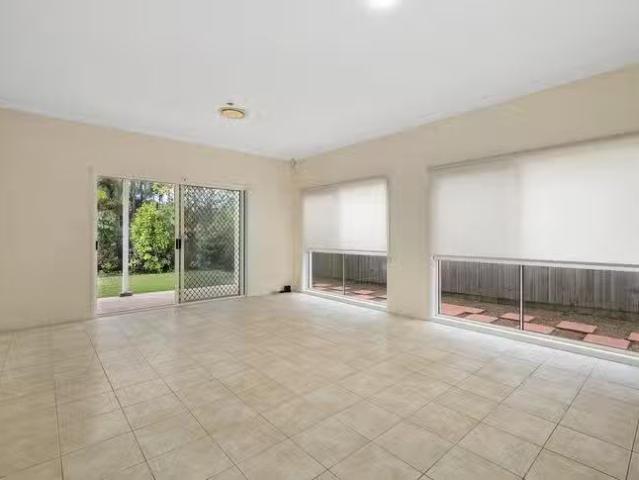 Just in! 18A Ashton Street, Camp Hill, QLD 4152