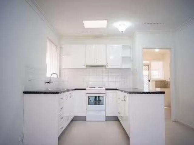 For Rent! 18B March Street, Spearwood, WA 6163
