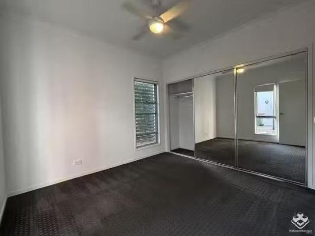 Unique 19/10 Lakewood Avenue, Parkinson, QLD 4115
