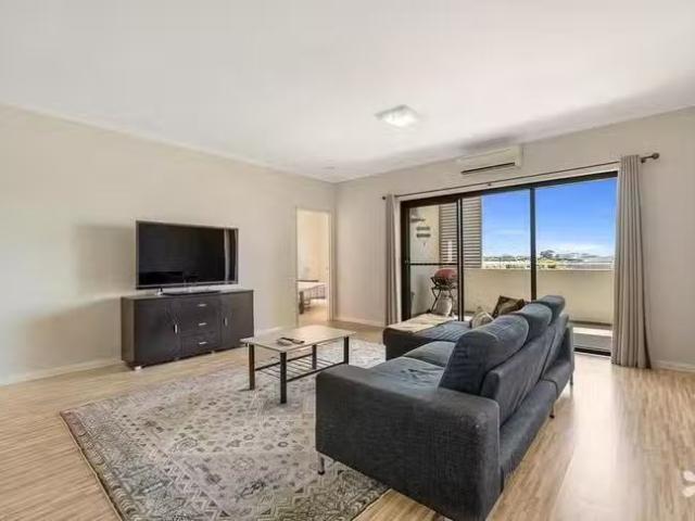 For Rent! 19/19 Junction Boulevard, birdburn Central, WA 6164