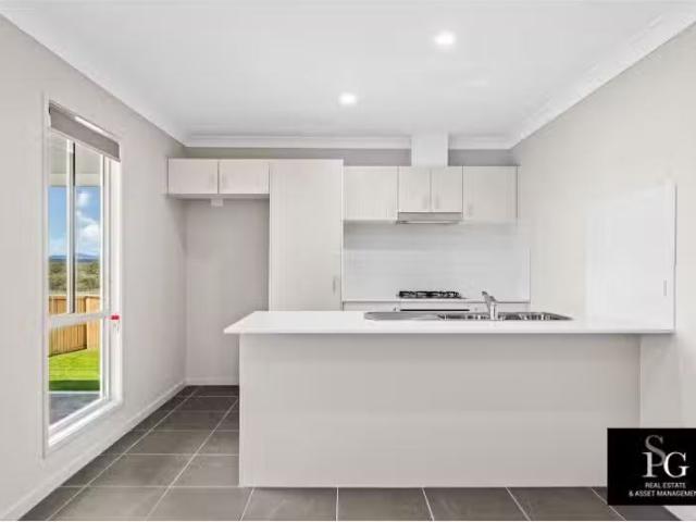 Unique 1/94 PILLAR ST, BELLBIRD House for rent Listed by Grac.