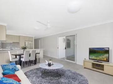 Nice 1/9 Clarendon Street, Hyde Park, QLD 4812