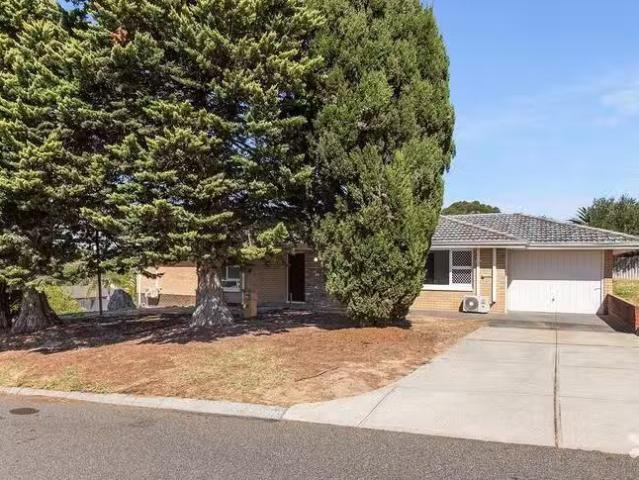 Deal! 19 Ives Street, Hamilton Hill, WA 6163