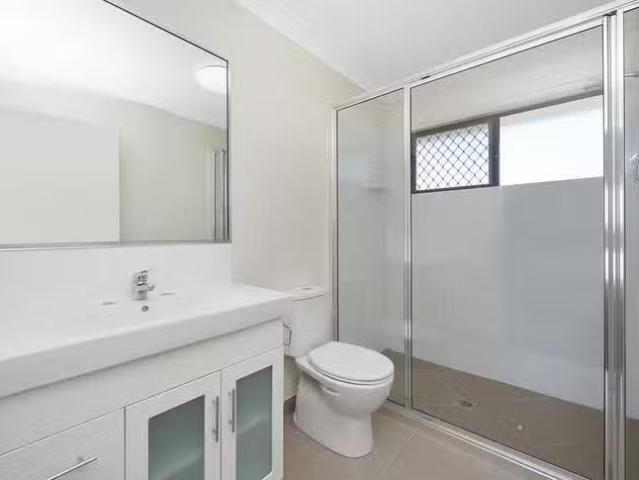 Deal! 19 Lansing Street, Mount Louisa, QLD 4814