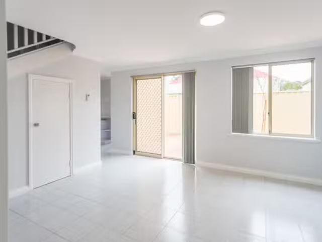 Charming 19 Little Lefroy Lane, South Fremantle, WA 6162