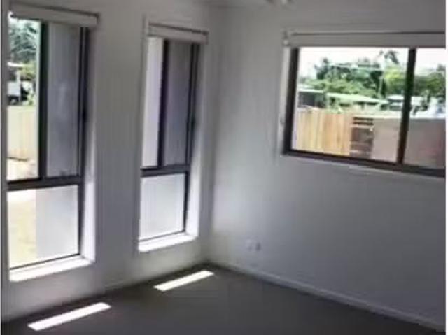 Just in! 1/9 Swan Street, Armstrong Beach, QLD 4737