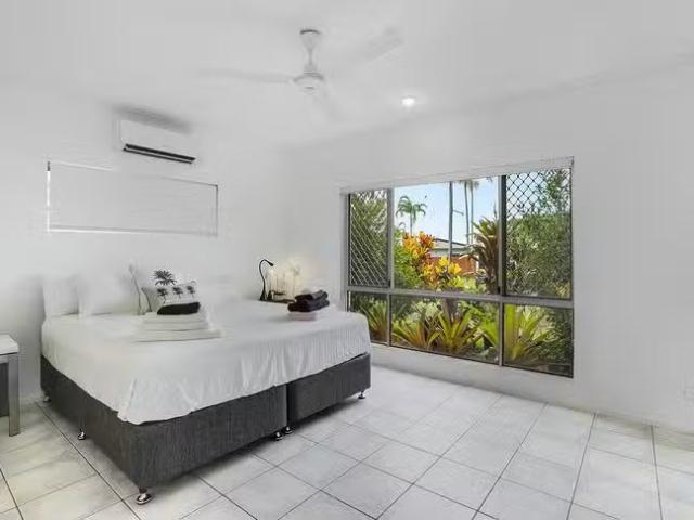 Deal! 19 Thais Street, Palm Cove, QLD 4879