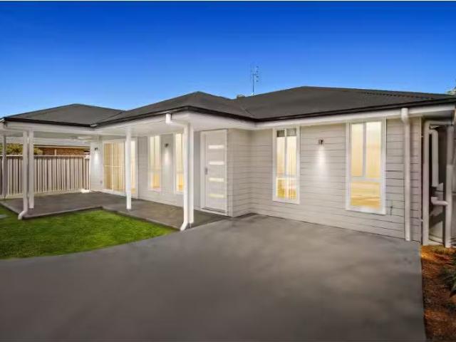 Charming 19a Drysdale Crescent, Metford House for rent Listed.