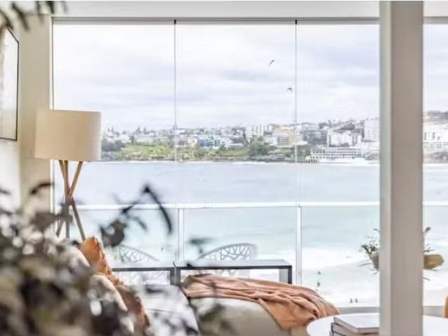 Cozy 103 Brighton Boulevard, North Bondi Apartment for rent L.
