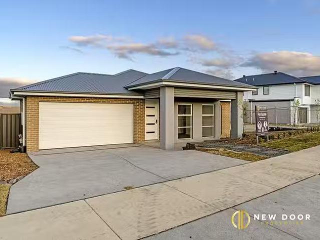 Cozy 103 Edward Drive, Googong, NSW 2620