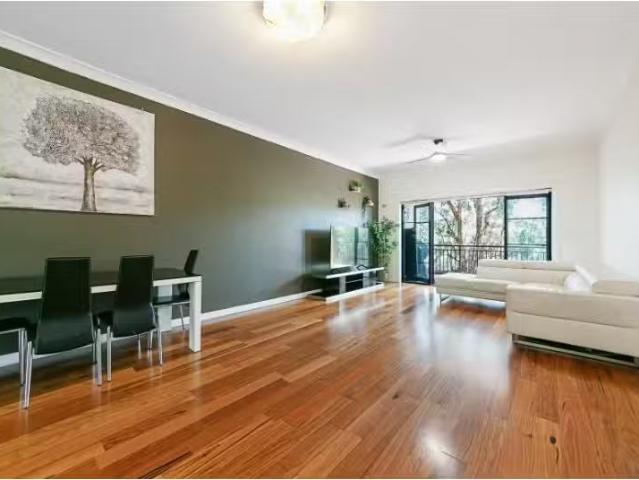 Rental! 10/11 15 Refractory Ct, HOLROYD Apartment for rent Li.