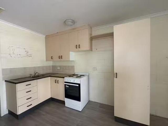 Rental! 10/192 Mann Street, Westcourt, QLD 4870