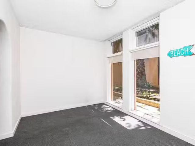 Deal! 10/23 Moseley Street, Glenelg, SA 5045