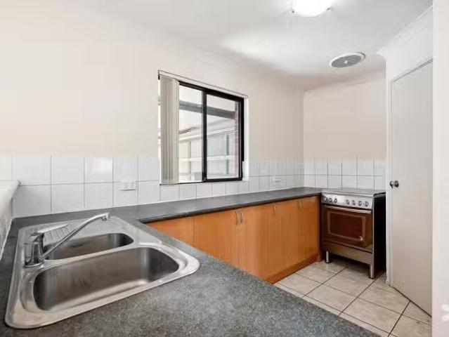 For Rent! 10/33 Gillen Way, Success, WA 6164