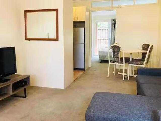 Deal! 104/2 Gailey Road, St Lucia, QLD 4067
