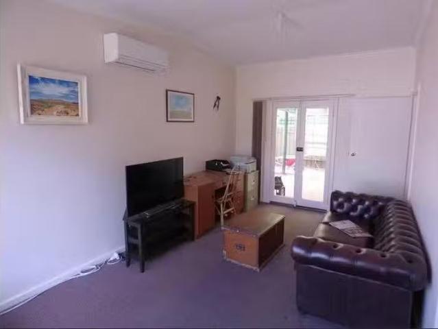 Deal! 105B Leader Street, Forestville, SA 5035