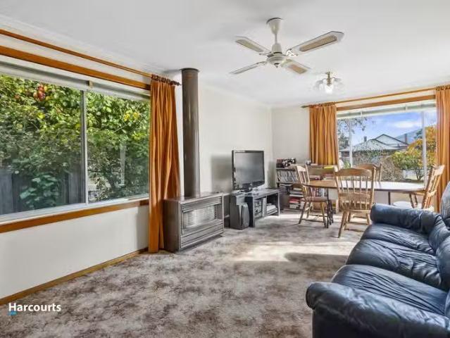 Nice 106 Main Street, HUONVILLE, TAS 7109 House for Rent