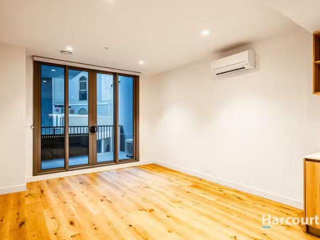 Charming 109/16 Pentridge Boulevard, COBURG, VIC 3058 Apartm.