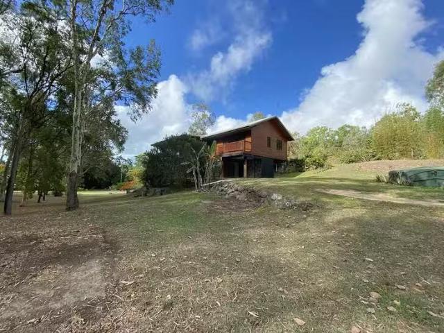 Nice 10 Namanula Drive, Flametree, QLD 4802