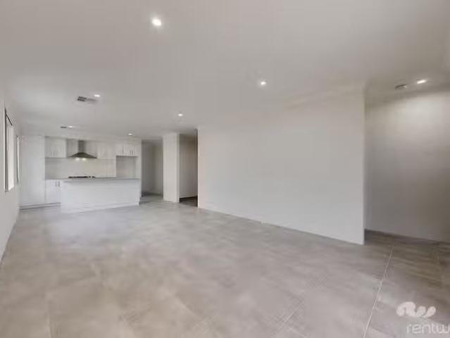 Cozy 10 Barr Way, Two Rocks, WA 6037