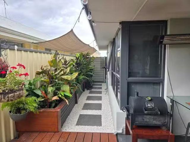 For Rent! 10 Bayou Court, Geographe, WA 6280