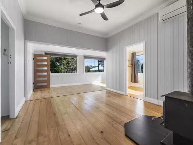 For Rent! 10 Bothwell Street, Newtown, QLD 4350