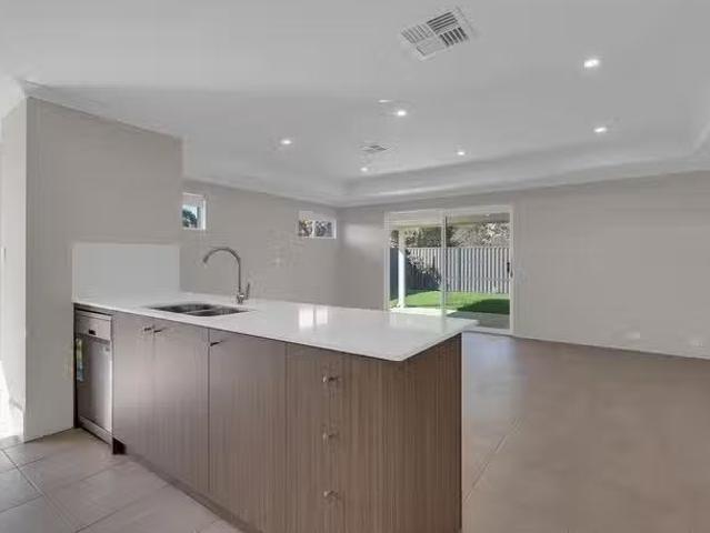 Charming 10 Farncomb Street, Byford, WA 6122