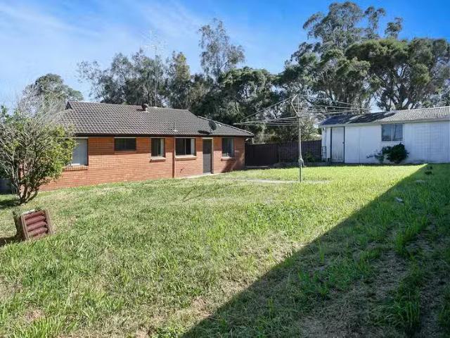 Deal! 10 Grange Crescent, Cambridge Gardens, NSW 2747