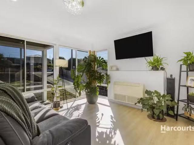 Deal! 10 Lucas Place, ACTON, TAS 7320 House for Rent